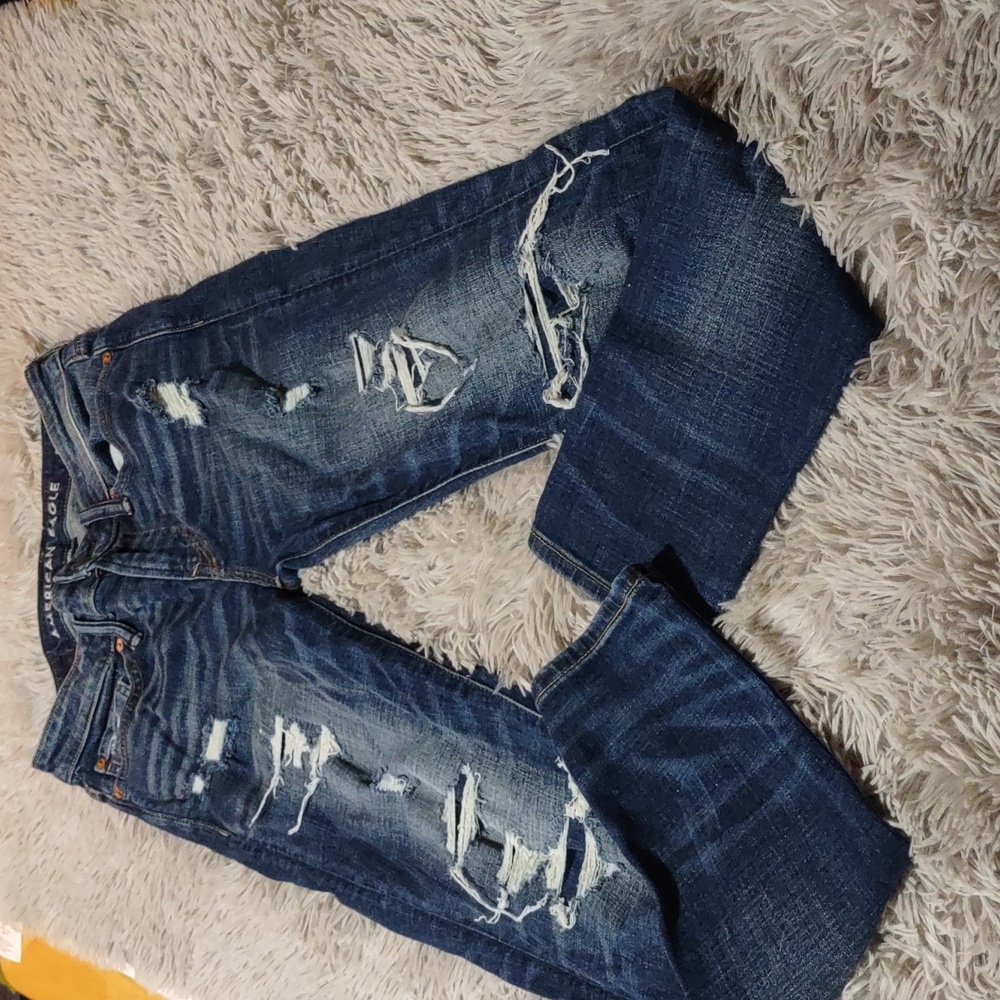 American eagle jeans distressed skinny no holes or stains.